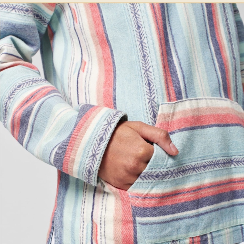 Faherty Baja Poncho - Picture 3 of 14